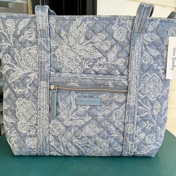 Vera Bradley Small Vera Tote in Park Lace - Picture 1 of 4